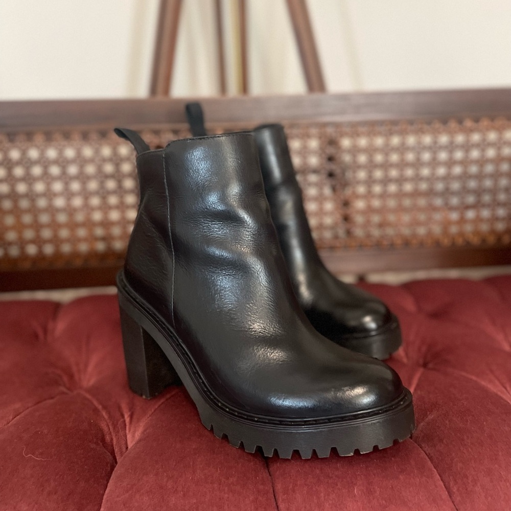 Dr Martens Chelsea Boot